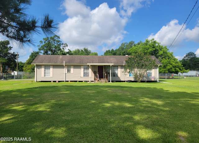 Property at 1933 Green St, Jeanerette, LA 70544, 4 beds, 2.5 baths