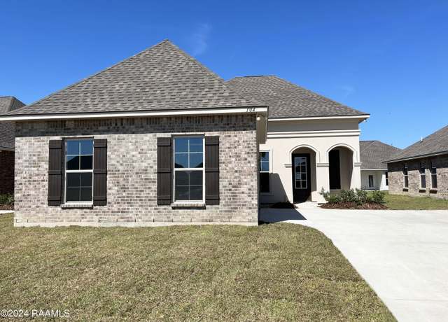 Property at 104 Elmwood Meadows Dr, Lafayette, LA 70506, 3 beds, 2 baths