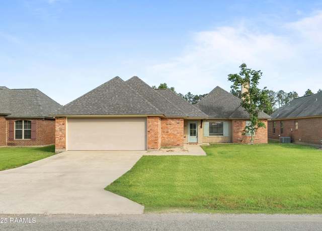 Property at 1115 Jules Broussard Rd, Breaux Bridge, LA 70517, 3 beds, 2 baths