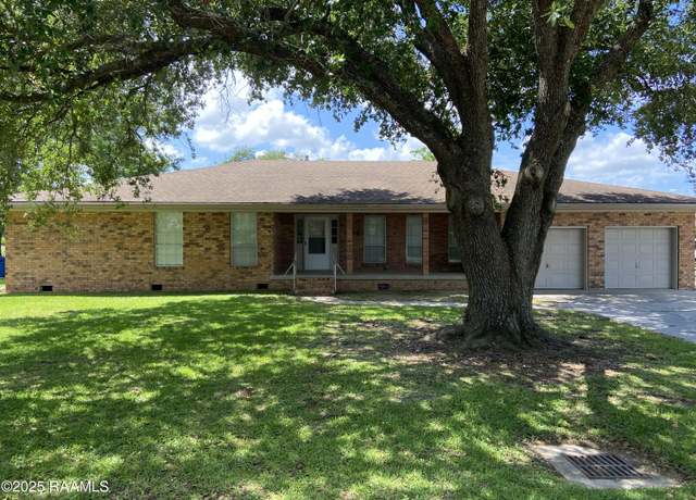 Property at 406 Estate Dr, New Iberia, LA 70563, 4 beds, 4 baths