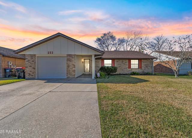 Property at 103 Plaza Village Dr, Lafayette, LA 70506, 3 beds, 2 baths