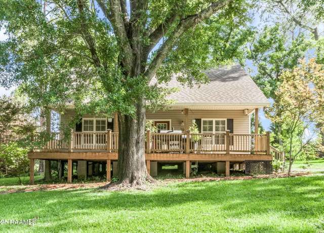 Property at 39 Hidden Hills Rd, Arnaudville, LA 70512, 3 beds, 2 baths
