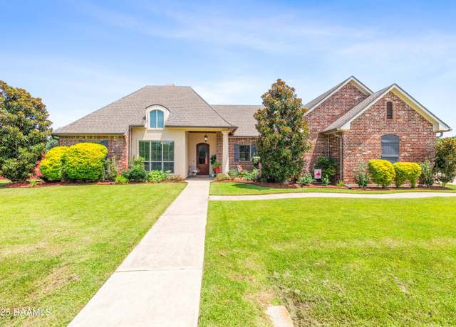 Property at 115 Oak Shadows Dr, Youngsville, LA 70592, 4 beds, 2 baths