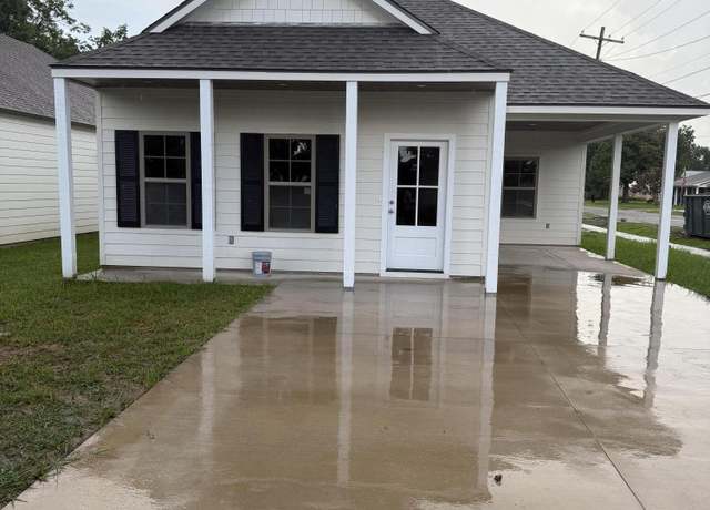 Property at 309 E Edwards St, Rayne, LA 70578, 3 beds, 2 baths