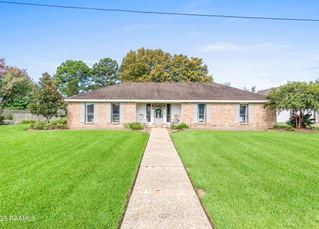 Property at 13709 Lynnedale Loop, Abbeville, LA 70510, 3 beds, 2 baths