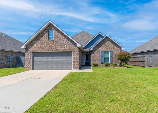 Property at 112 Gentle Crescent Ln, Lafayette, LA 70506, 3 beds, 2 baths