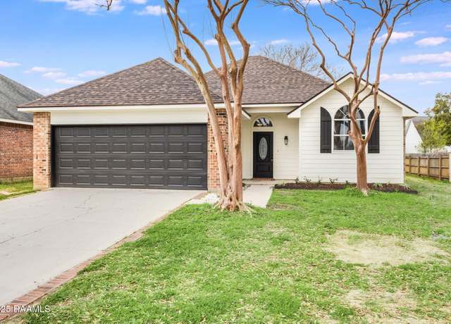 Property at 110 Windrush Ln, Lafayette, LA 70506, 3 beds, 2 baths