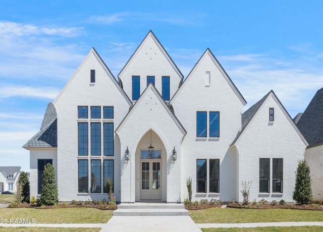 Property at 101 Sabal Leaf Ln, Youngsville, LA 70592, 4 beds, 3.5 baths