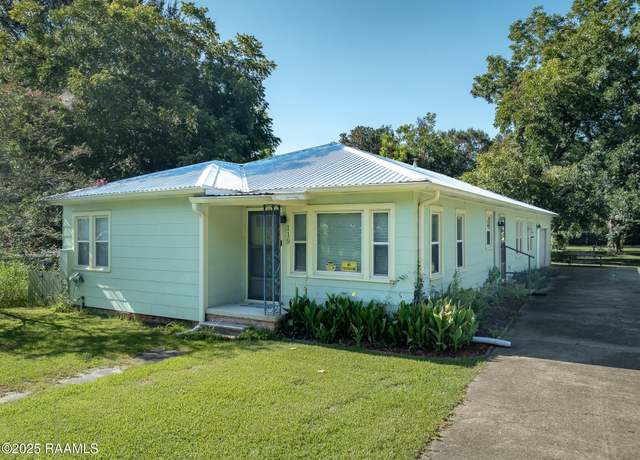 Property at 119 Diane Dr, Opelousas, LA 70570, 3 beds, 2 baths