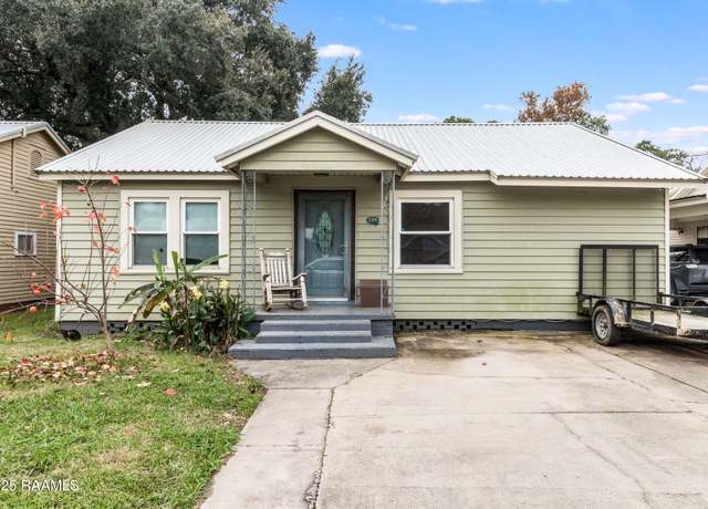 Property at 121 W Andrus Ave, Opelousas, LA 70570, 5 beds, 3 baths