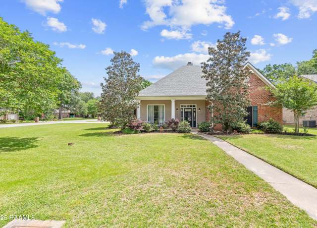 Property at 119 Estates Ln, Youngsville, LA 70592, 4 beds, 3 baths