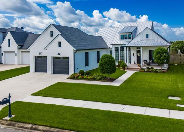 Property at 207 Bronze Palm Way, Youngsville, LA 70592, 4 beds, 3.5 baths