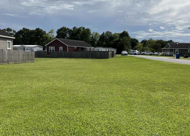 Property at 225 Laurelwood Dr, Lafayette, LA 70501