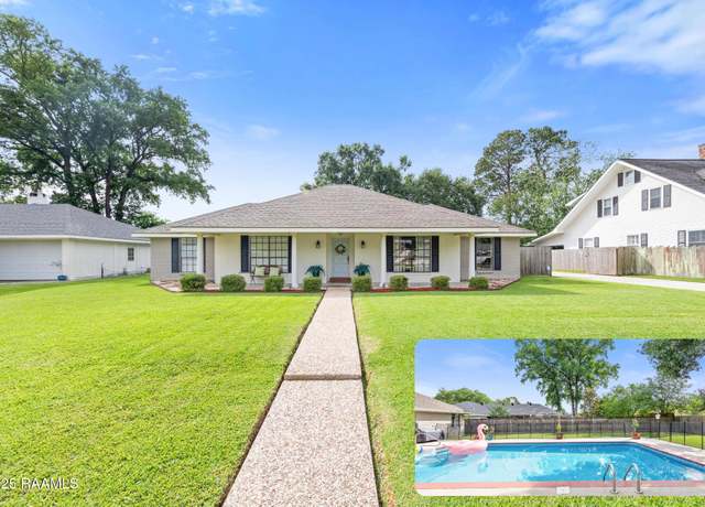 Property at 1001 E Bayou Pkwy, Lafayette, LA 70508, 4 beds, 2.5 baths