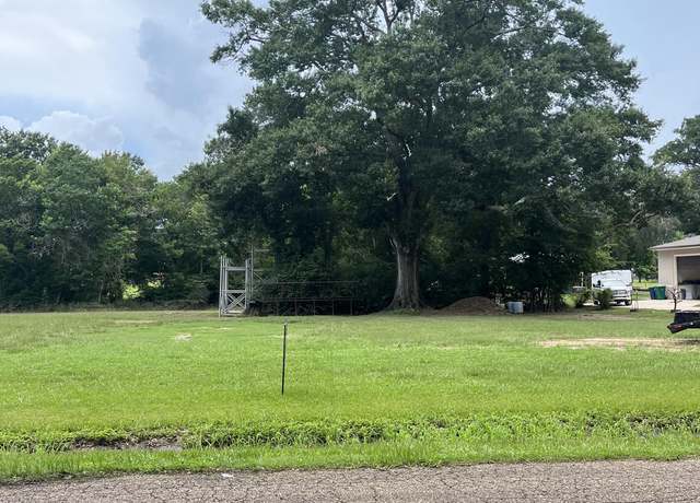Property at 125 Heritage Dr, Youngsville, LA 70592