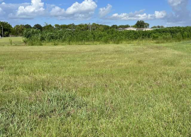 Property at 221 Laurelwood Dr, Lafayette, LA 70501