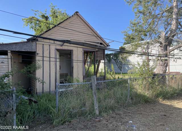 Property at 524 W 1st St, Crowley, LA 70526