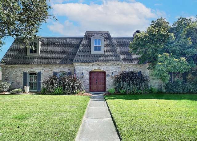 Property at 301 Aundria Dr, Lafayette, LA 70503, 3 beds, 2.5 baths