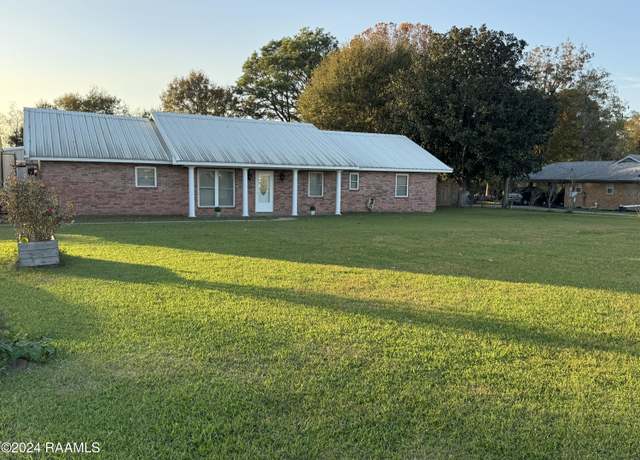 Property at 608 S Larriviere Rd, Youngsville, LA 70592, 3 beds, 2 baths