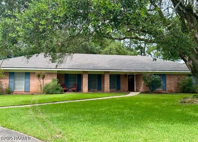 Property at 4109 Pratt Dr, New Iberia, LA 70563, 4 beds, 2.5 baths