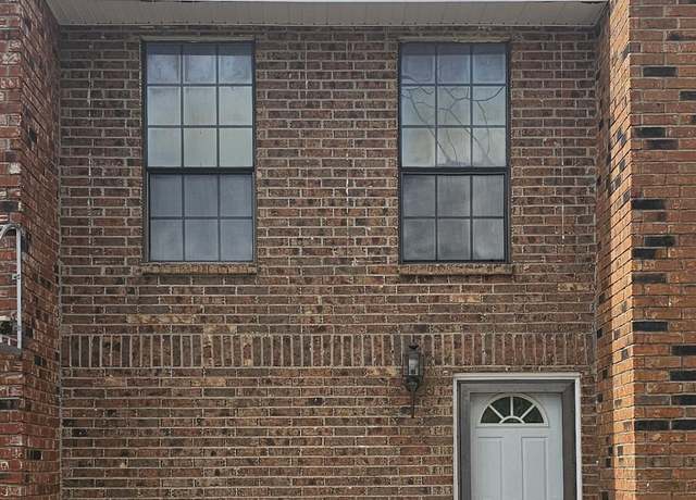 Property at 203 Southfield Pkwy, Lafayette, LA 70506, 2 beds, 1.5 baths