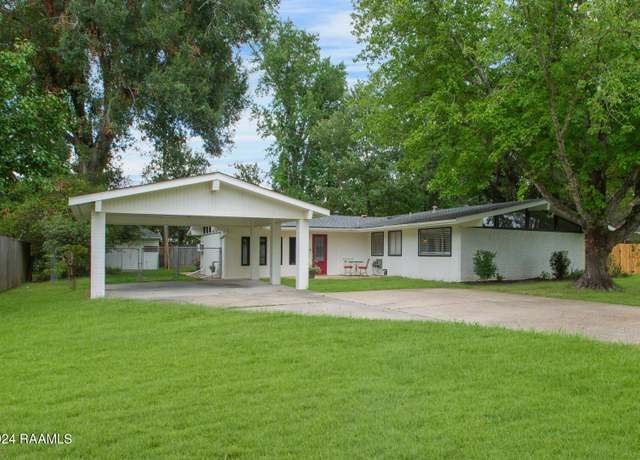 Property at 1013 Montrose Blvd, Lafayette, LA 70503, 3 beds, 2 baths