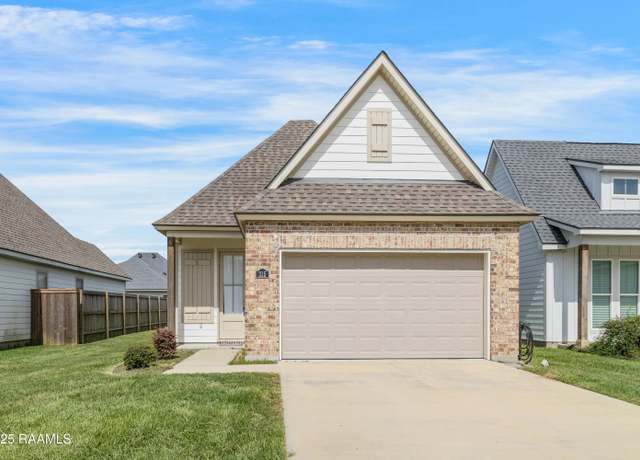 Property at 315 Adry Ln, Youngsville, LA 70592, 3 beds, 2 baths