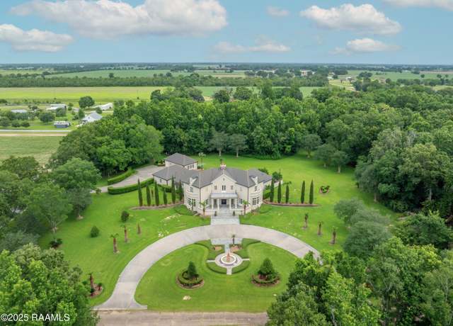 Property at 12425 N Marcus Rd, Abbeville, LA 70510, 5 beds, 4.5 baths