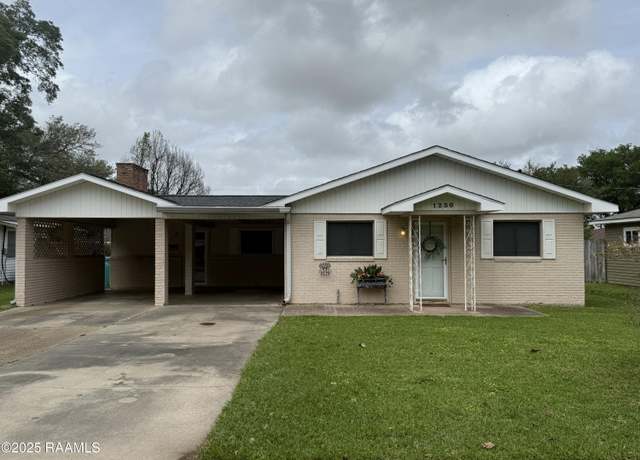 Property at 1230 Phillip Ave, Eunice, LA 70535, 4 beds, 2 baths