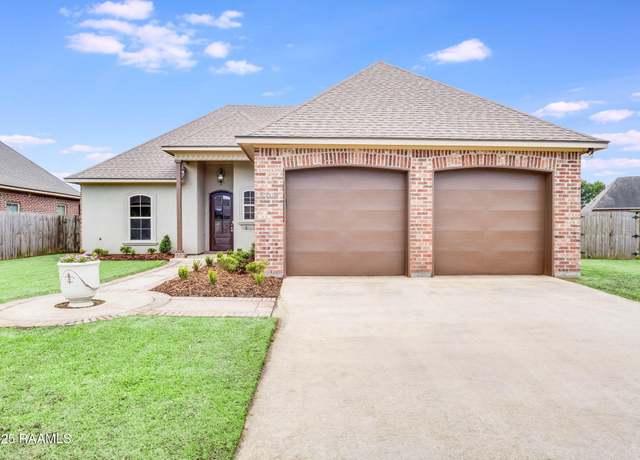 Property at 309 Arrowwood Rd, Youngsville, LA 70592, 4 beds, 2.5 baths