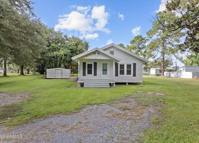 Property at 4216 Loreauville Rd, New Iberia, LA 70563, 2 beds, 1 bath