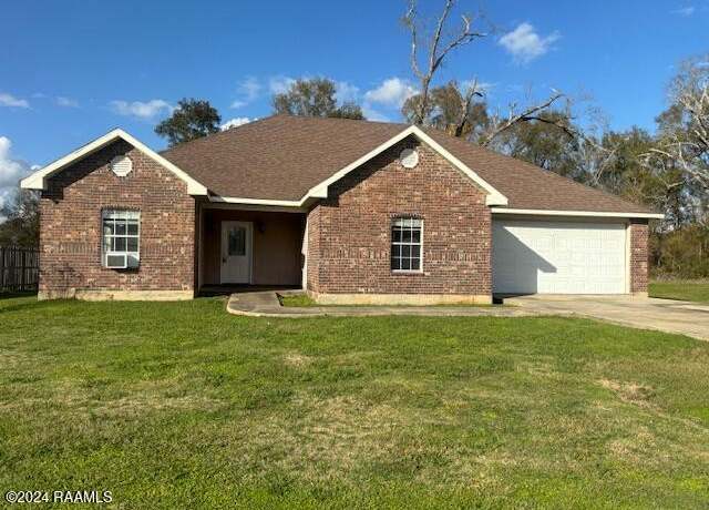 Property at 150 Bebo Dr, Opelousas, LA 70570, 3 beds, 2 baths