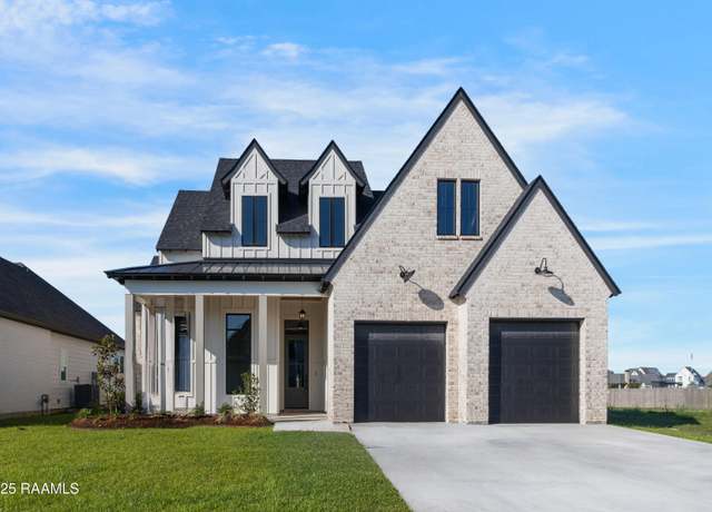Property at 105 Queen Palm Cir, Broussard, LA 70518, 4 beds, 2.5 baths
