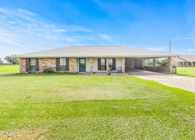 Property at 6015 Derouen Rd, New Iberia, LA 70560, 3 beds, 2 baths