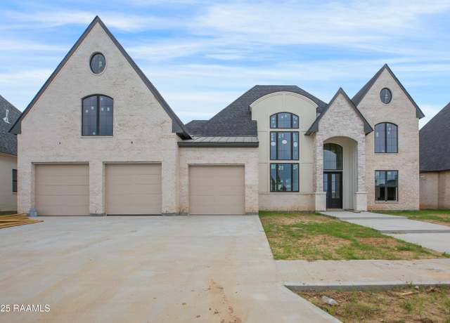 Property at 103 Sabal Leaf Ln, Youngsville, LA 70592, 4 beds, 3.5 baths