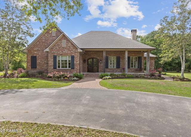 Property at 5200 Decon Rd, Youngsville, LA 70592, 4 beds, 3.5 baths