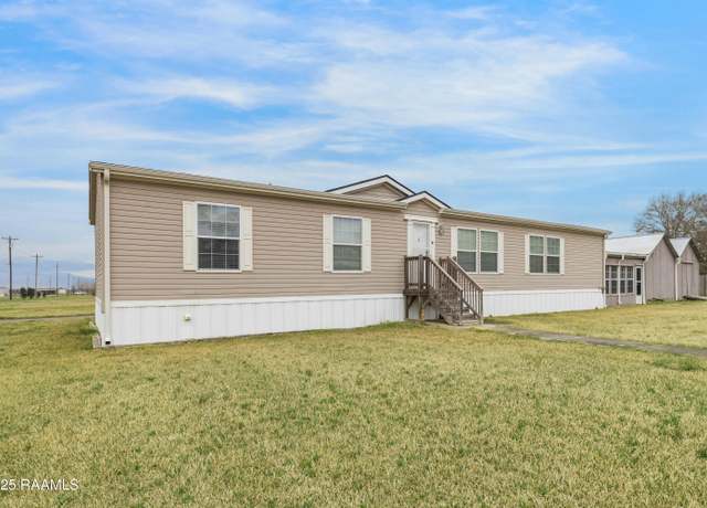 Property at 261 Saint Christopher Ave, Opelousas, LA 70570, 4 beds, 2 baths