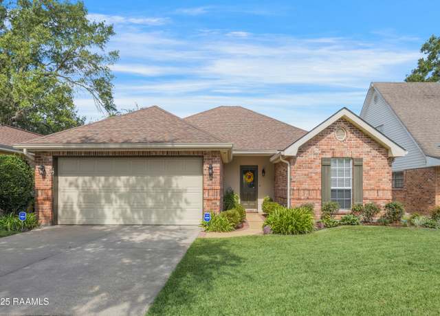 Property at 102 Babbling Brook Dr, Lafayette, LA 70506, 3 beds, 2 baths