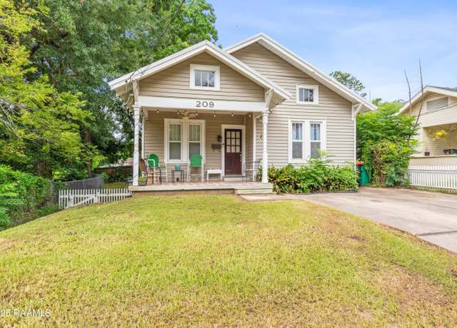 Property at 209 Calder St, Lafayette, LA 70506, 3 beds, 2 baths