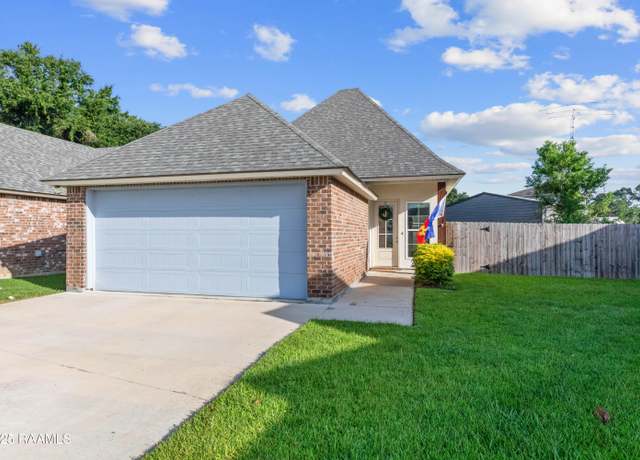 Property at 119 Alpine Dr, Lafayette, LA 70506, 3 beds, 2 baths