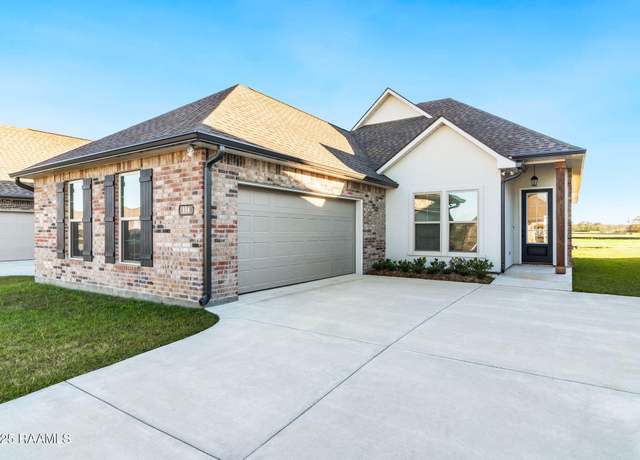 Property at 104 Ridley Ln, Youngsville, LA 70592, 4 beds, 2 baths