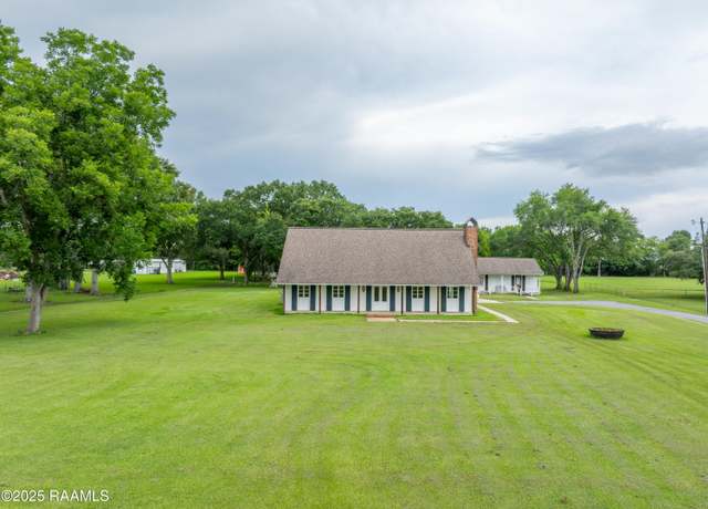Property at 1243 Huval Rd, Breaux Bridge, LA 70517, 3 beds, 3 baths