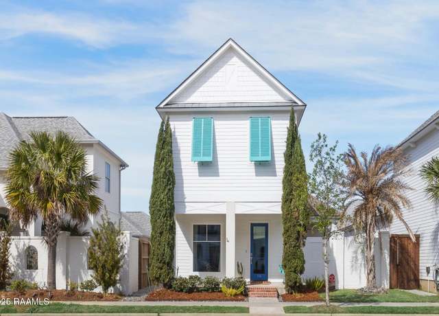Property at 116 Gaunt Ln, Youngsville, LA 70592, 4 beds, 2.5 baths