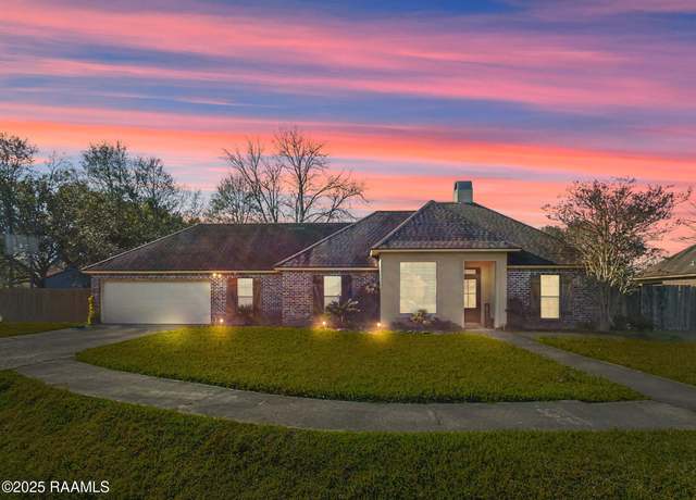 Property at 301 Magnolia Knee Dr, Carencro, LA 70520, 3 beds, 2 baths
