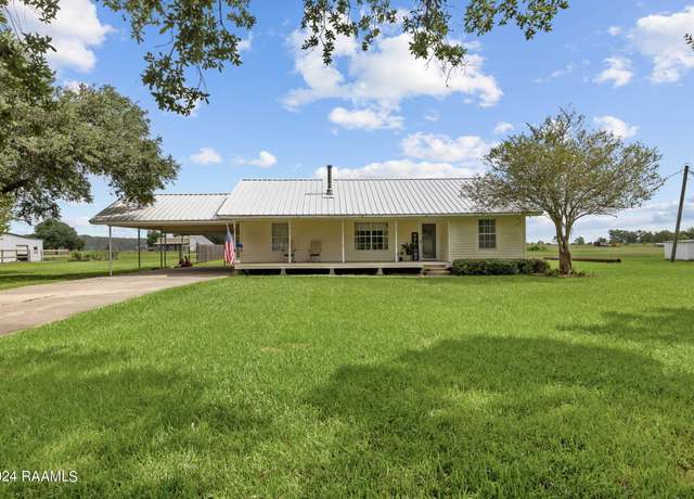Property at 7224 Plum Rd, Erath, LA 70533, 3 beds, 2.5 baths