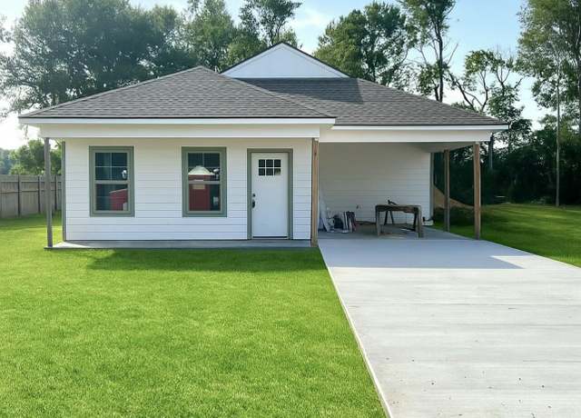 Property at 1061 Madeline Hts, Breaux Bridge, LA 70517, 3 beds, 2 baths