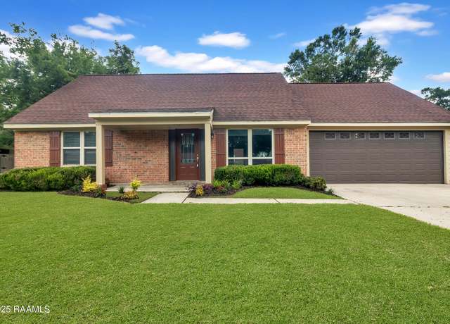 Property at 307 Aristotle Dr, Lafayette, LA 70508, 4 beds, 2.5 baths