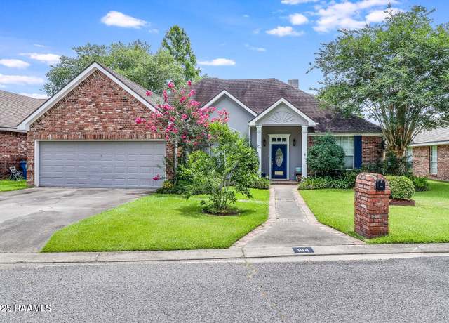 Property at 104 Country Morning Ct, Lafayette, LA 70508, 3 beds, 2 baths