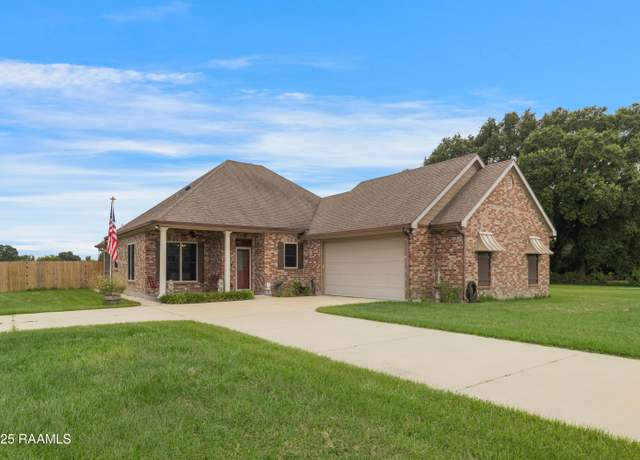 Property at 321 Rue De La Vache Rd, Scott, LA 70583, 3 beds, 2 baths