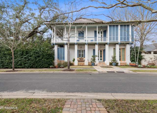 Property at 108 Ellendale Blvd, Lafayette, LA 70508, 5 beds, 5.5 baths